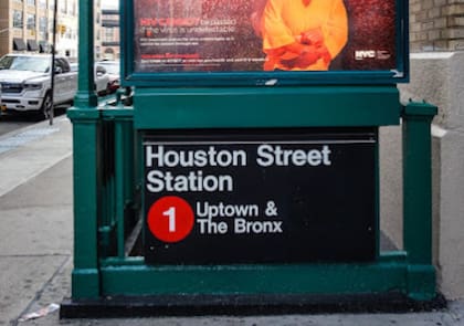 La cartelería de toda la red de subtes de Nueva York incorporará el nuevo diseño