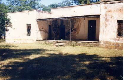 La casa abandonada, años después, antes de que los actuales dueños la recuperaran.