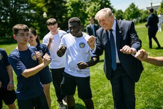 Trump sorprende con un nuevo giro en su estrategia para lidiar con Irán