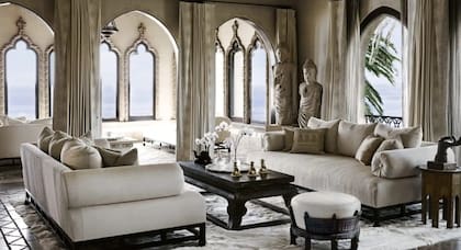 La casa de Cher cuenta con siete dormitorios y nueve baños