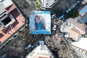 La casa de Cristina Kirchner se convierte en el punto de encuentro de la militancia de cara a la manifestación de este miércoles