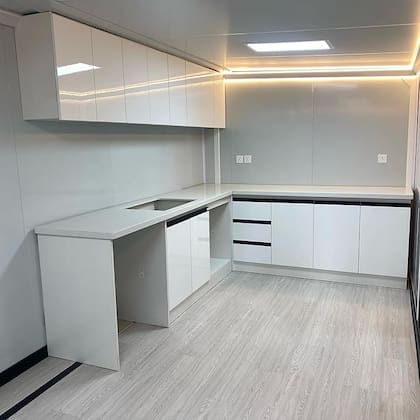 La casa de dos pisos es plegable y se puede desmontar varias veces (amazon)