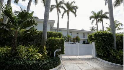 La casa de Epstein en Palm Beach estaba situada al borde del mar.