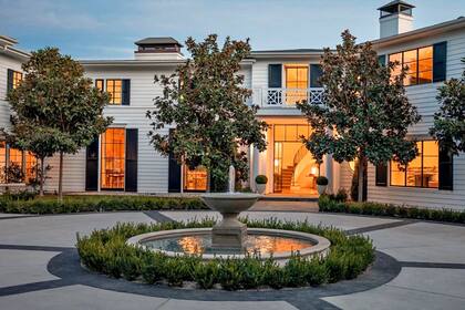 La casa de Jennifer Lopez y Ben Affleck por la que pagaron US$65 millones hace dos años