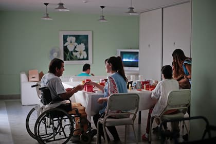 La Casa de la Bondad nació en 1999 en el marco de las tareas de la fundación Manos Abiertas y así –sin saberlo- se convirtió en el primer