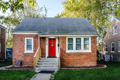 La casa de la infancia del recién elegido papa Robert Francis Prevost, quien adoptará el nombre de León XIV, en Dolton, Illinois, el 8 de mayo de 2025.
