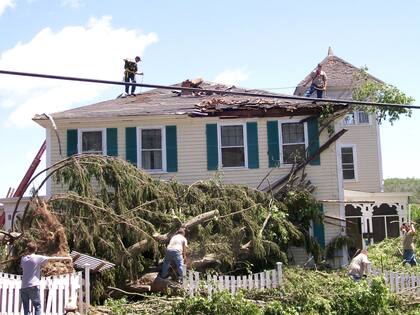 La casa de las hermanas O'Neill luego del tornado de junio de 2011