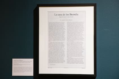 “La casa de los Buendía”, escrito por García Márquez también en 1950, fue el germen de "Cien años de soledad"; presenta varias semejanzas con "Los Rivero"