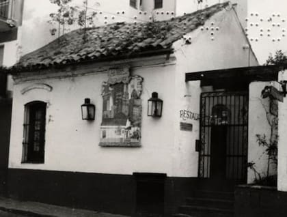 La casa de los Oliden con el tiempo se transformó en un restaurante histórico de San Telmo (Fuente: Archivo de la Ciudad de Buenos Aires)