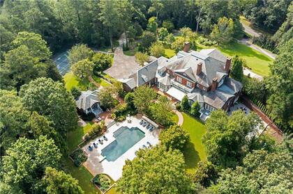 La casa de Mariah Carey tiene cancha de tenis