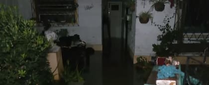 La casa de Villa Ballester que, según relató su dueño en diálogo con LN+, estuvo inundada durante tres horas