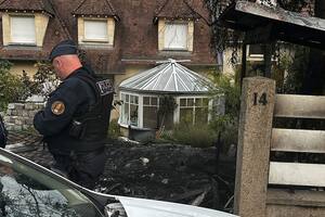 Conmoción por un atentado contra la casa de un alcalde con un auto prendido fuego