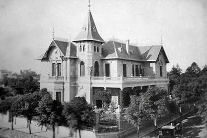 En la casa se filmaron escenas de tres películas. La más conocida se llamó “La Casa del Ángel”. Dirigida por Leopoldo Torre Nilsson, fue record de taquilla en 1957.