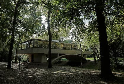 La Casa del Arroyo y el Parador Ariston son las dos piezas del movimiento moderno que tiene Mar del Plata