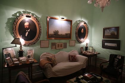 La casa del embajador Lanús refleja su amor por el arte