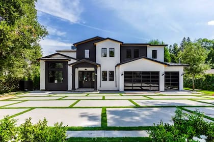 La casa del influencer de maquillaje estadounidense James Charles