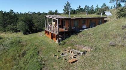 La casa del productor audiovisual Diego Gueler, en plenas sierras de Umepay.