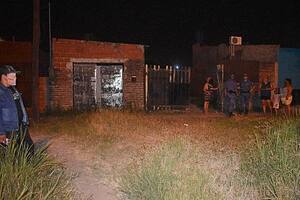 La casa donde murió, por golpes en la cabeza, una beba de un año que estaba al cuidado de su abuela, que fue detenida, en Formosa