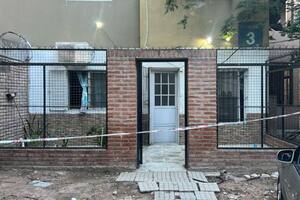 La casa en donde el agresor mató a su pareja y fue abatido por la policía.