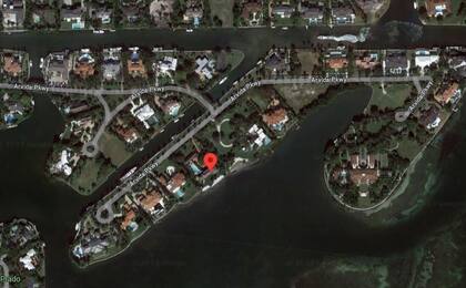 La casa era una de las más emblemáticas de Coral Gables, con vista al mar y una enorme piscina