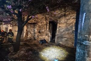 Un abuelo y sus dos nietos de 7 y 10 años murieron en un incendio en Córdoba