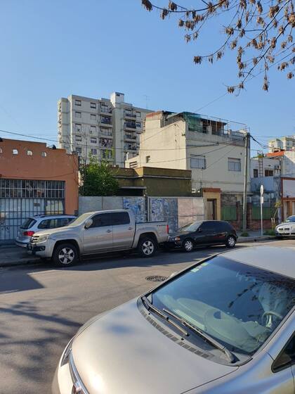 La casa está ubicada en la calle Holmberg 4563