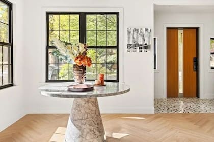 La casa estuvo unos años en Airbnb decorada con gigantografías, fotos y recuerdos del presidente de Estados Unidos