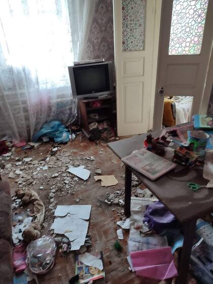 La casa familia de los Mezhevoy en Mariupol, destruida y saqueada por los ataques rusos