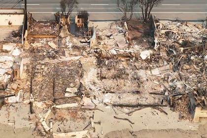 La casa familiar de Paris Hilton fue destruida en los incendios forestales de Malibú