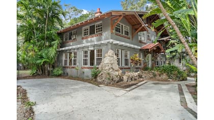 La casa fue construida por el directo de correos (elliman.com)