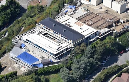 La casa más grande tendrá dos plantas y un garaje en el sótano (Captura/ChrisWhite)