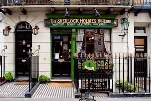 La casa museo de Sherlock Holmes abrió en 1991 en la Baker Street de Londres.
