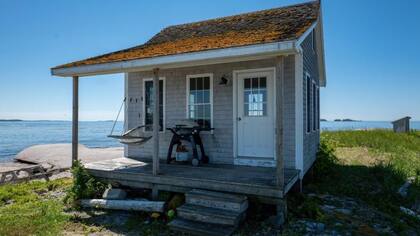 La casa no es muy grande, solo tiene 50 m2 y un solo dormitorio