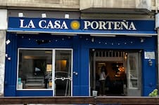 Una chef porteña conquista a los franceses con un bodegón de milanesas y tagliatelle cacio e pepe