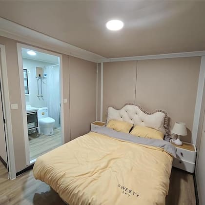 La casa prefabricada cuenta con plomería y electricidad preinstalada (amazon)