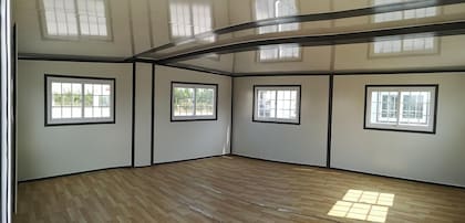 La casa prefabricada de Amazon mide un total de 300 pies cuadrados o poco más de 27 metros cuadrados (Amazon)