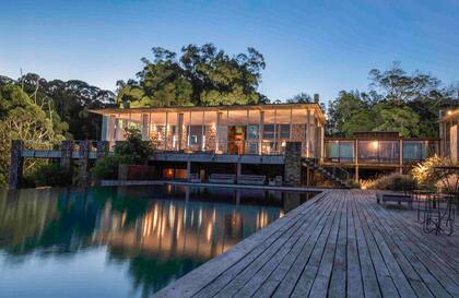 La casa principal de Aguasverde en La Barra, Uruguay.