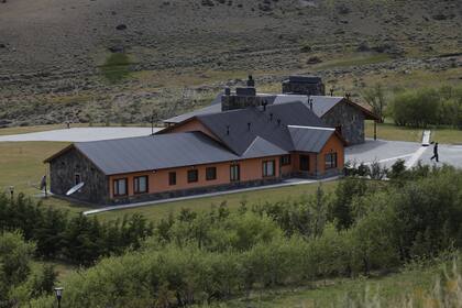 La casa principal de la estancia Cruz Aike a la vera de la ruta 40