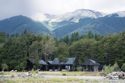 La casa que Awada y Macri construyeron juntos en Cumelén, en Villa La Angostura, con una privilegiada vista al lago Nahuel Huapi