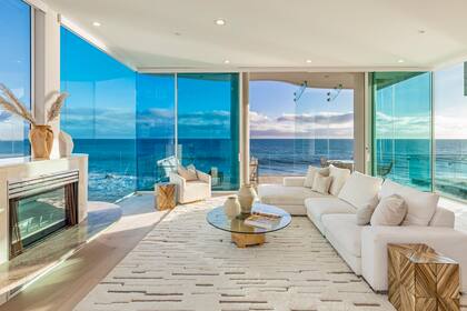 La casa que compró Nicolas Cage tiene acceso a una playa apartada