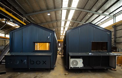 La casa que se construye en una fábrica, se traslada al terreno y se vive