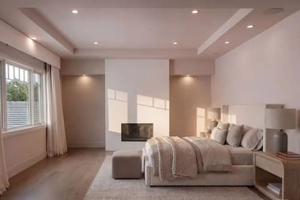 La casa tiene vistas a la ciudad desde sus ocho habitaciones