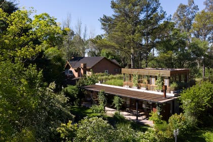 La casa vista desde el jardín.