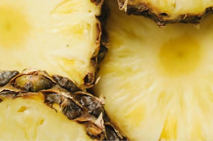 La cáscara de ananá puede consumirse mermeladas, refrescos, infusiones y otras preparaciones