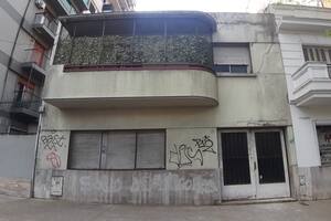 La casona de Núñez que inquieta a los vecinos