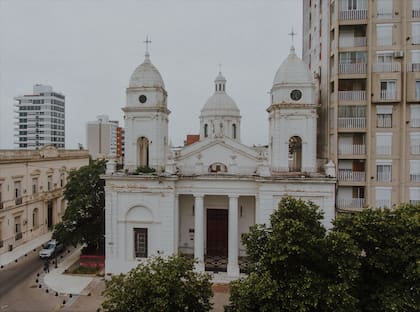 La catedral de San Nicolás de los Arroyos sufrió un grave incendio en 2017