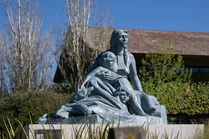 "La Cautiva", de Lucio Correa Morales, forma parte del programa Pinamar Arte y Naturaleza