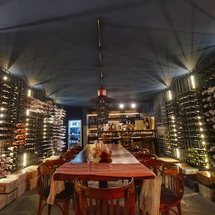 La cava, para eventos y reuniones exclusivas.