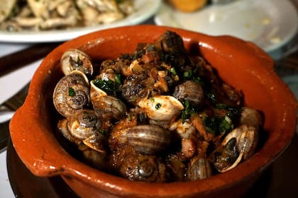 Cazuela de caracoles.