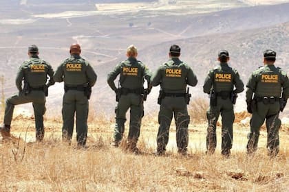 La CBP destacó su paso por unidades especializadas como Borstar y organismos dedicados al combate de amenazas transnacionales